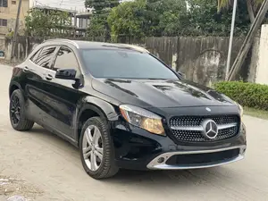 Mercedes-Benz GLA 250 2016 Black