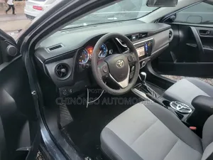 Toyota Corolla LE ECO 4dr Sedan (1.8L 4cyl CVT) 2017 Gray