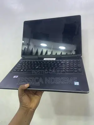 Laptop Dell Precision 7510 8GB Intel Core i7 SSD 256GB