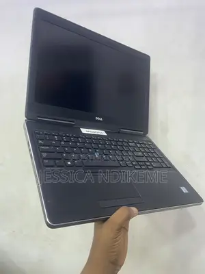 Laptop Dell Precision 7510 8GB Intel Core i7 SSD 256GB