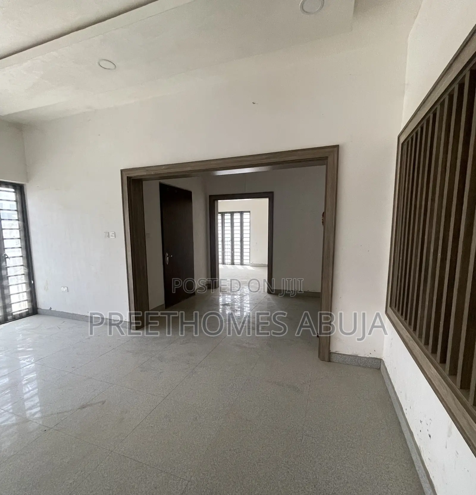 5bdrm Duplex in Asokoro for sale