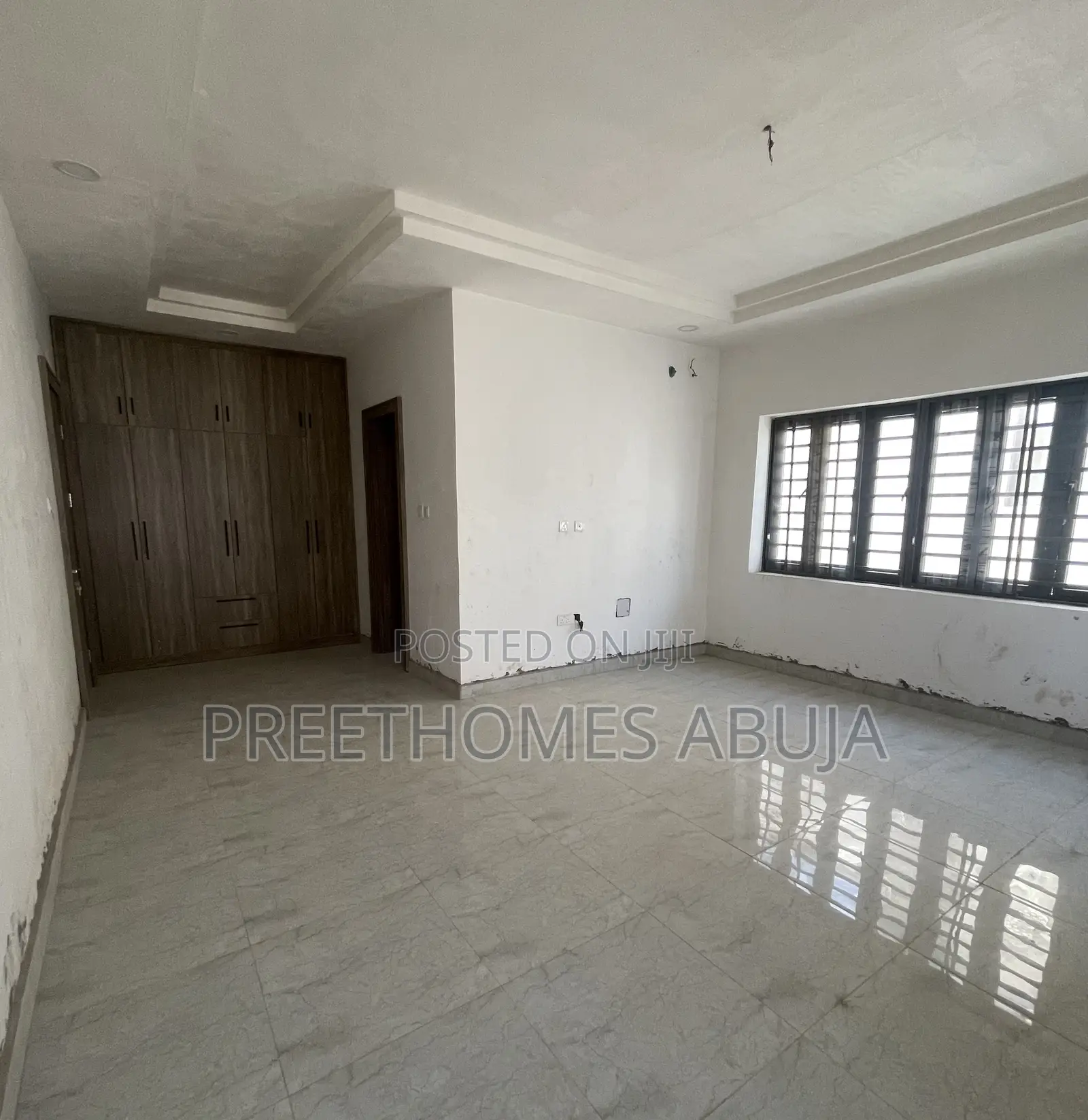 5bdrm Duplex in Asokoro for sale