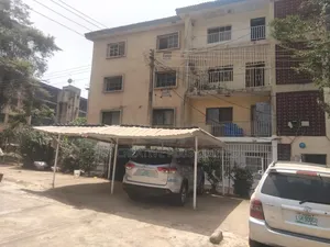 3bdrm Block of Flats in Close To High Court, Zone 2 / Wuse for sale