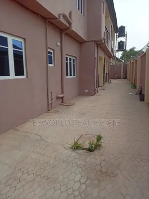 3bdrm Apartment in Ajila Elebu, Akala Express for rent
