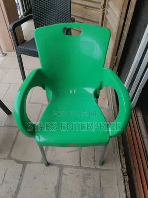 Plastic Chair With Metal Leg