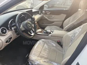 Mercedes-Benz C300 Luxury 4dr AWD 4Matic Sedan (2.0L 4cyl 7A) 2015