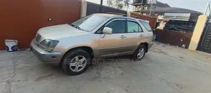 Lexus RX 300 2000 Gold