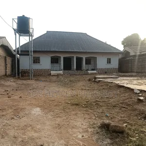 Furnished 2bdrm Block of Flats in Co2 Heavens Property, Benin City