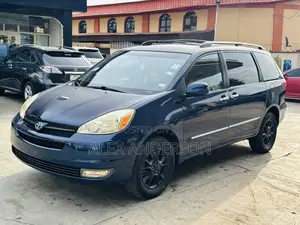 Toyota Sienna XLE Limited 2005 Blue