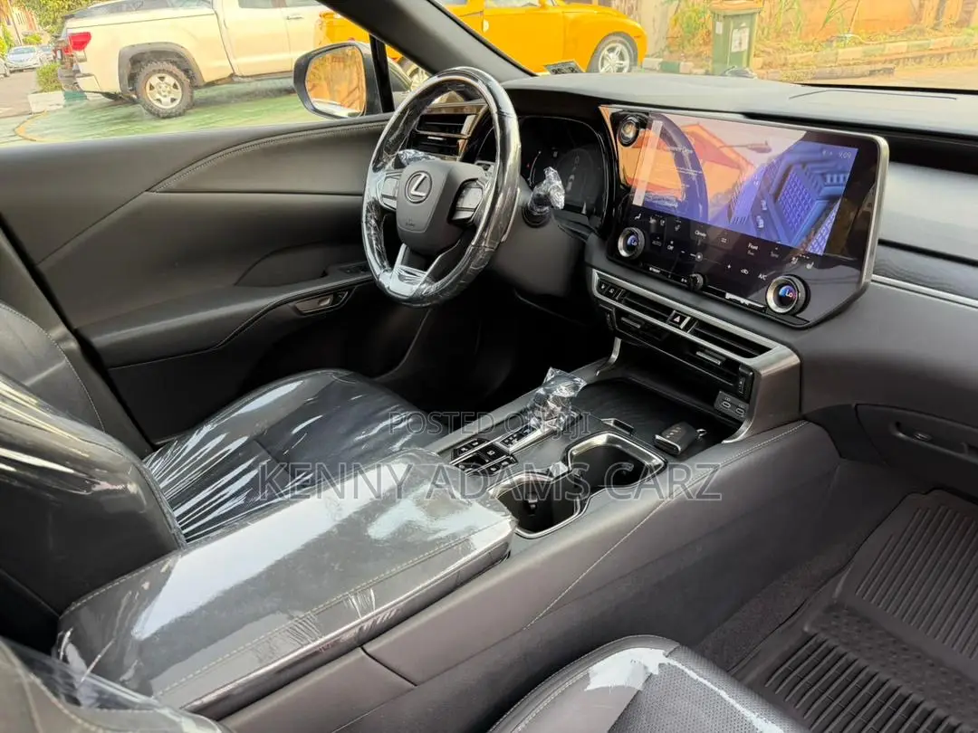 Lexus RX 2023 Green