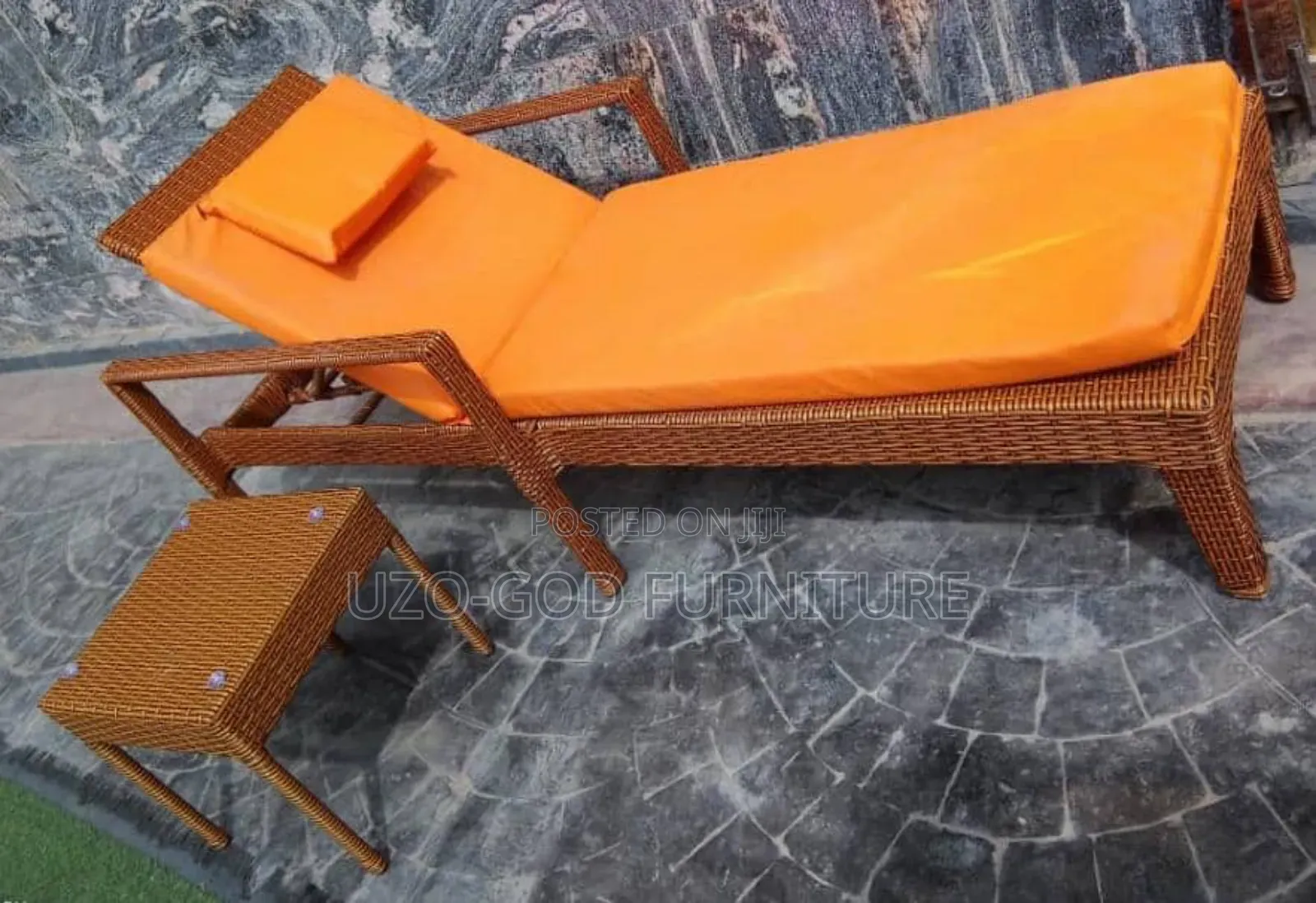 Executive Pool Bed