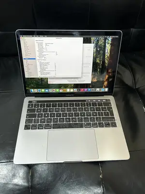Laptop Apple MacBook Pro 2018 16GB Intel Core i7 SSD 512GB