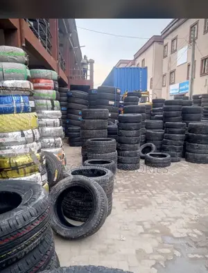 Michelin Tire 285/45r 22