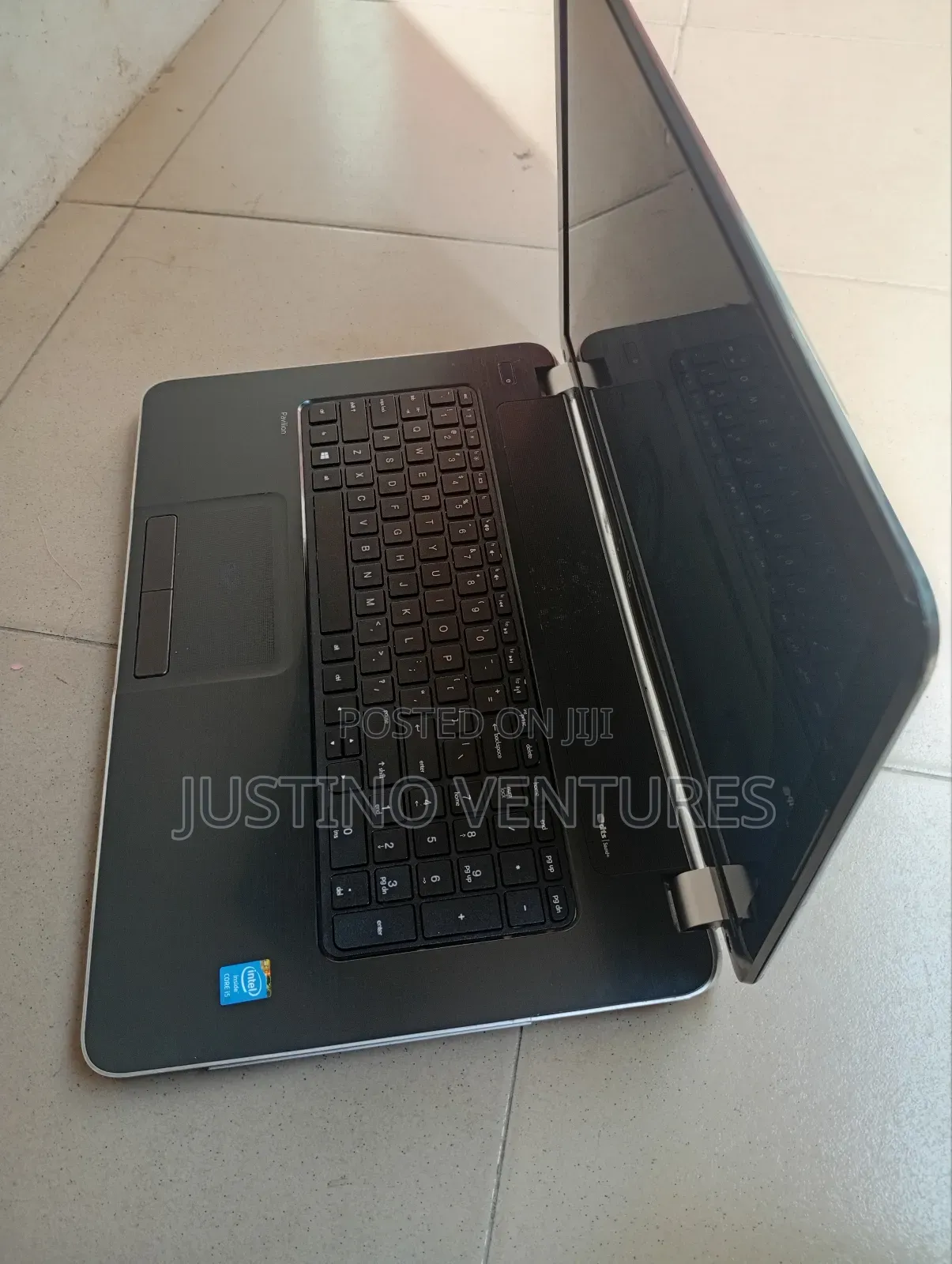 Laptop HP Pavilion 17 8GB Intel Core i5 SSD 128GB