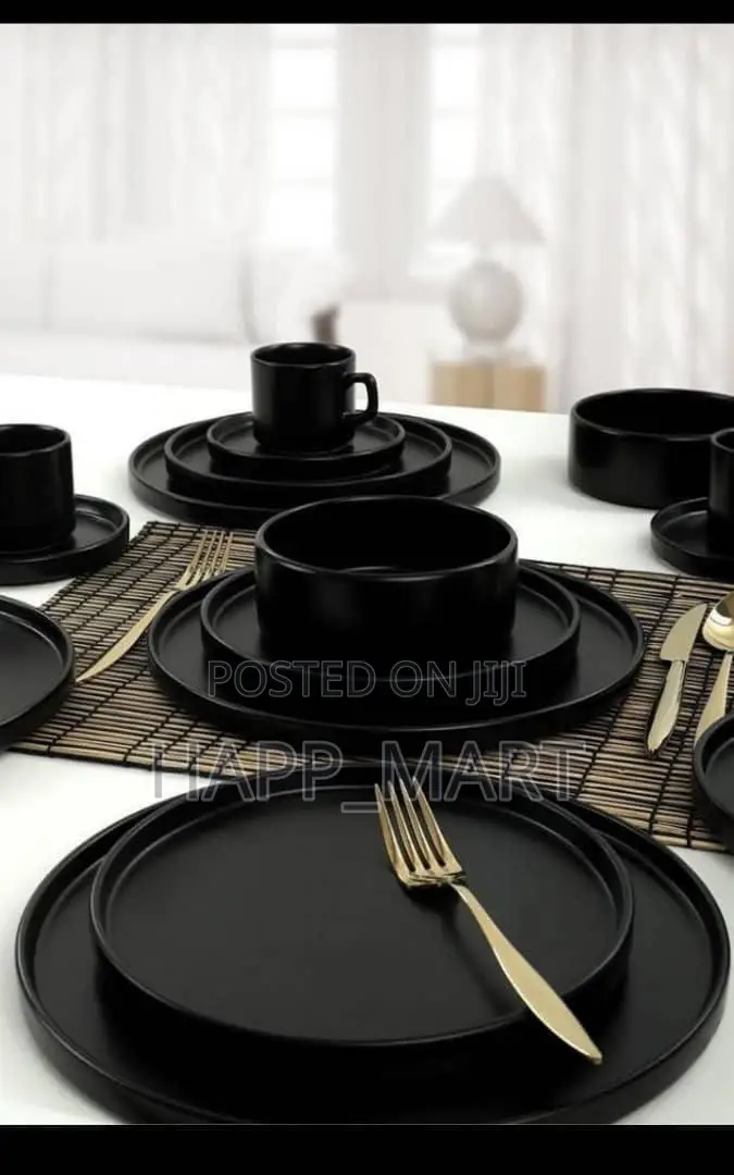 16pcs Matte Black Ceramic Plate Set