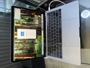 Laptop Apple MacBook Pro 2018 8GB Intel Core i5 SSD 256GB