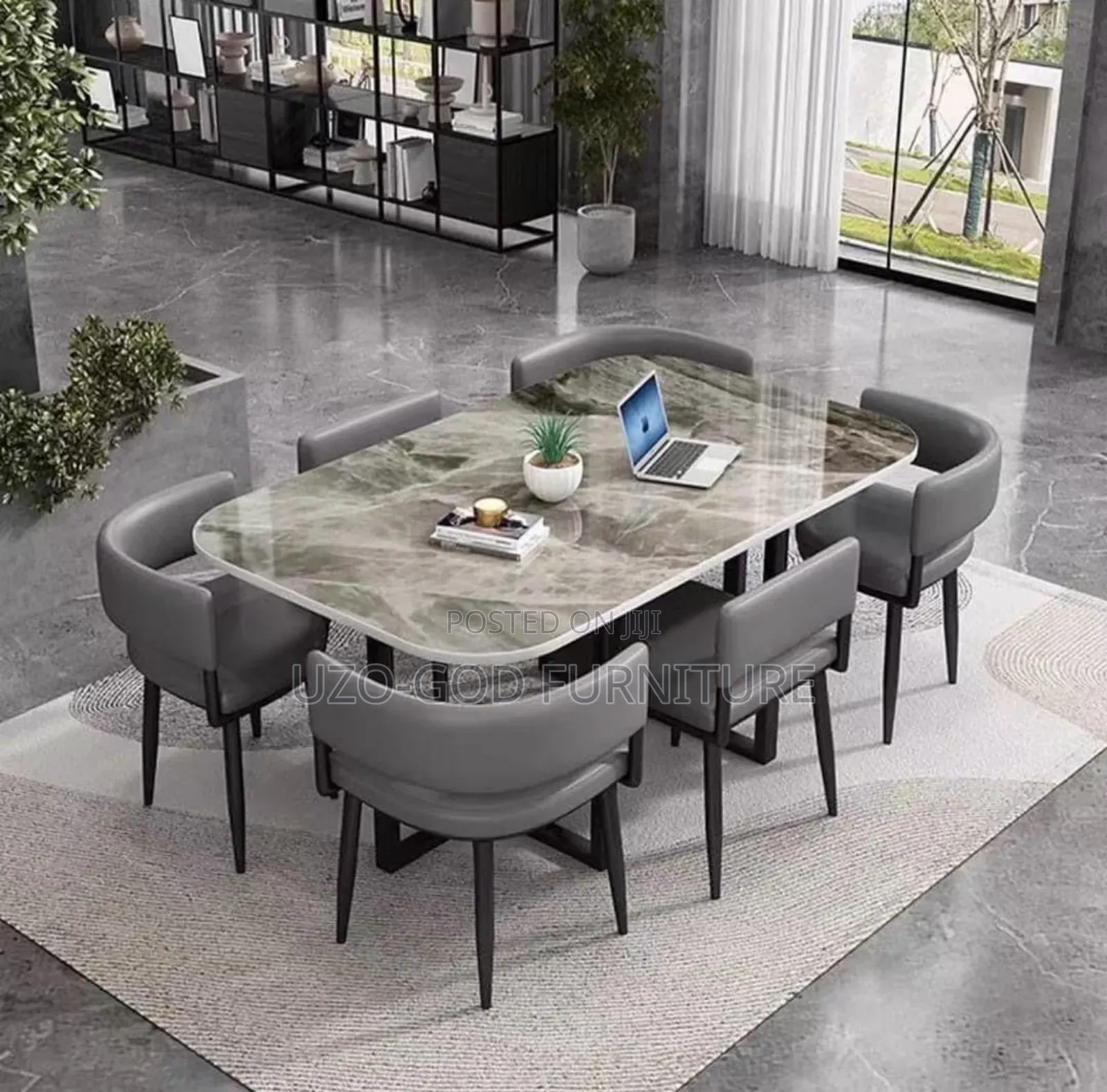 Luxurious Dinning Table and Chairs