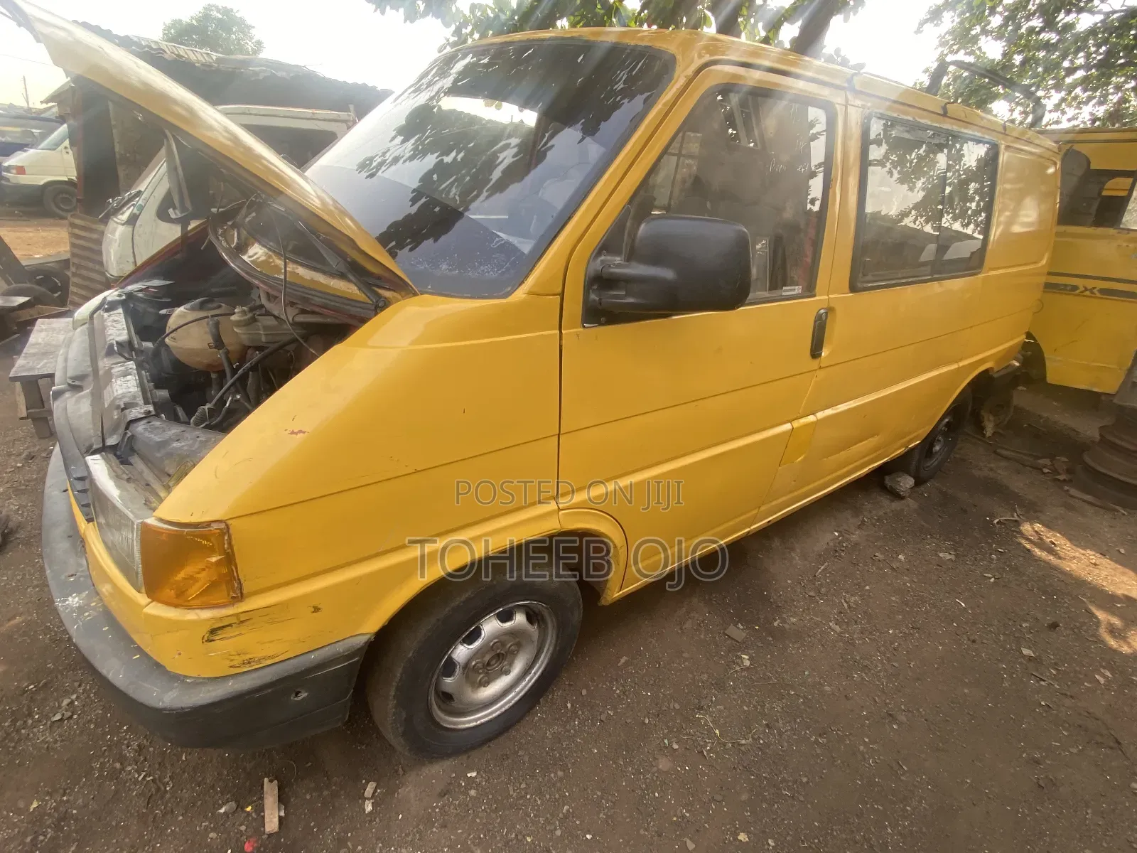 Volkswagen Transporter 1989 Yellow