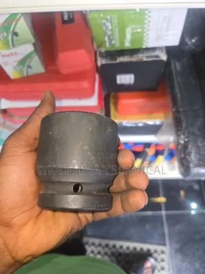Impact Socket 1-7/8 6 Points Type