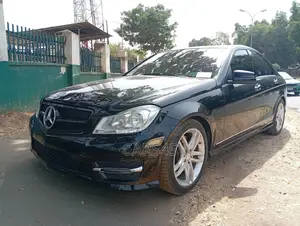 Mercedes-Benz C300 2013 Black