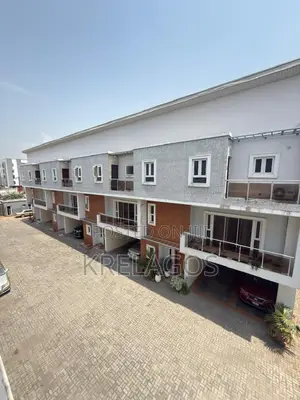4bdrm Apartment in Lekki Phase 1 for rent