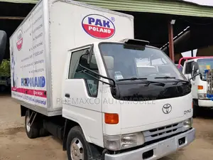 Toyota Dyna 2002 White
