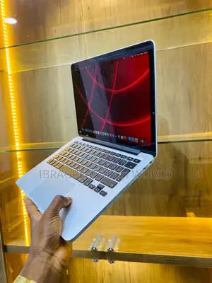 Laptop Apple MacBook Pro 2015 8GB Intel Core i5 SSD 128GB
