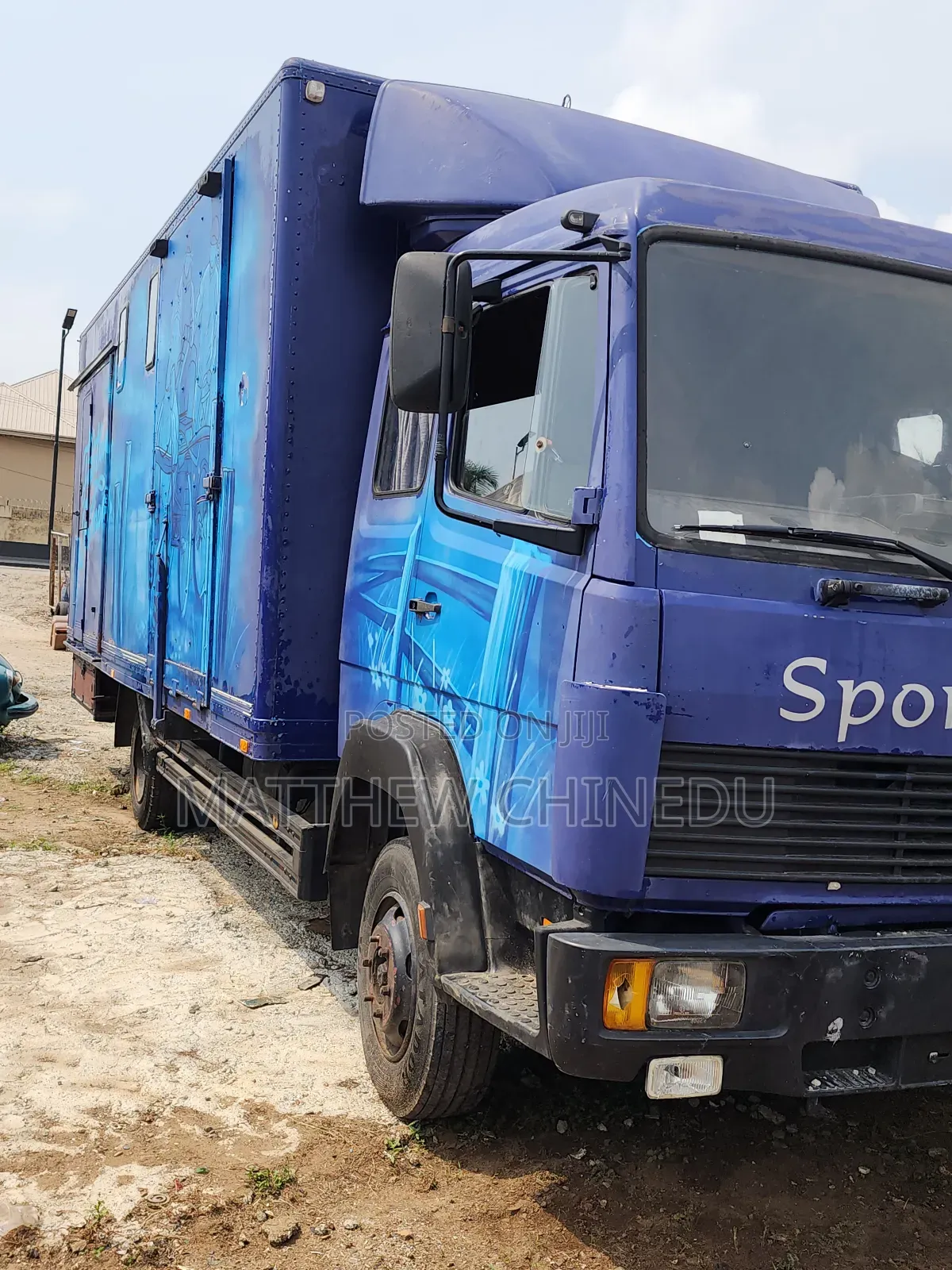 Super Clean Foreign Used Mercedes Benz 817 Truck