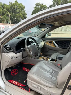 Toyota Camry XLE V6 4dr Sedan (3.0L 6cyl 5A) 2006 Silver