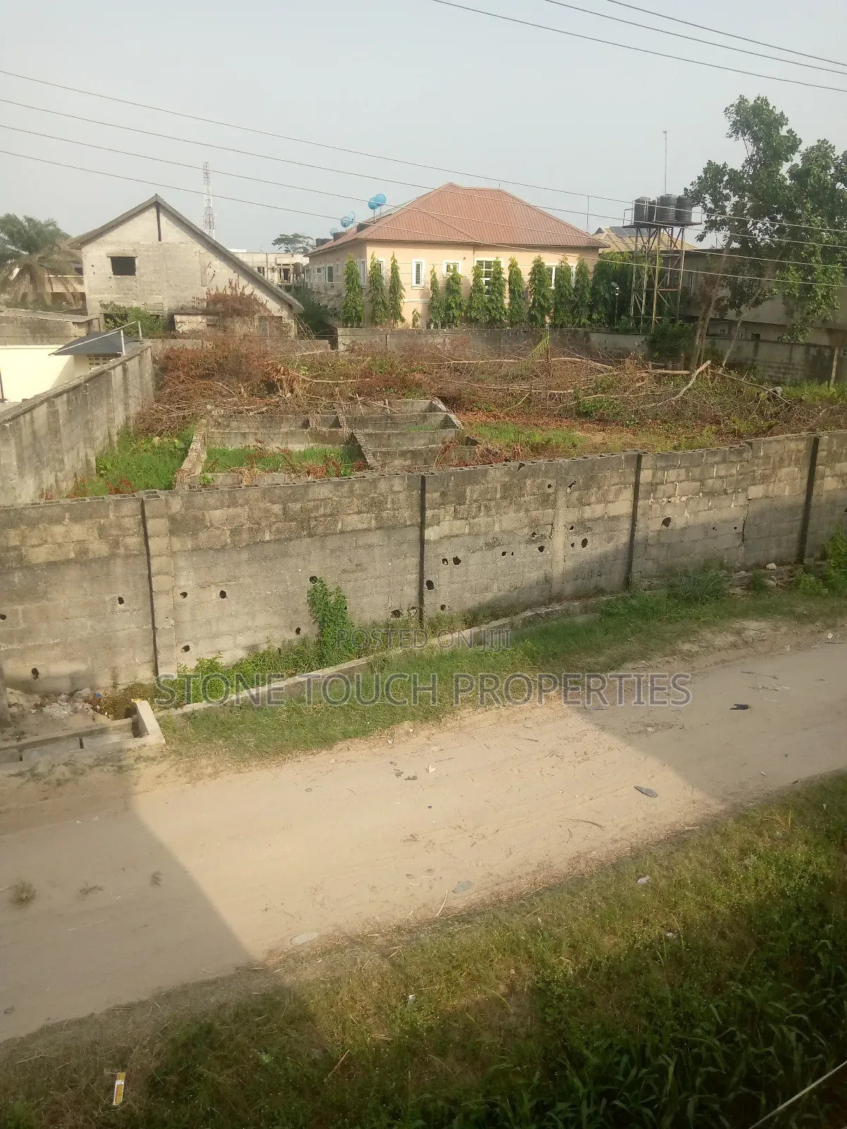 Executive Plot of Land