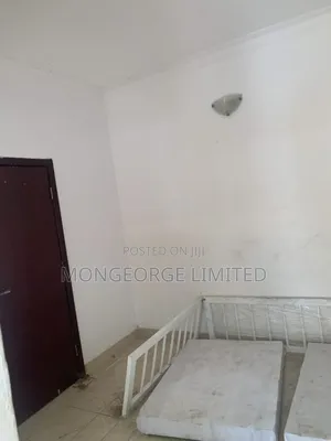 5bdrm Townhouse / Terrace in Chevron for rent