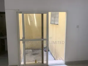5bdrm Townhouse / Terrace in Chevron for rent