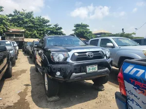 Toyota Tacoma 4dr Double Cab 5.0 ft. SB (2.7L 4cyl 4A) 2015 Black