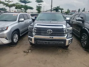 Toyota Sequoia Limited 4x4 2018 Black