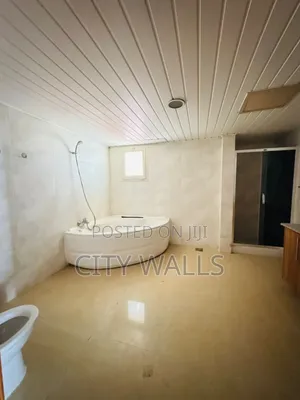 3bdrm Block of Flats in Banana Island for rent