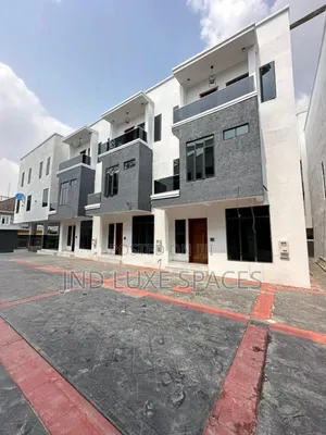 4bdrm Townhouse / Terrace in Chevron for rent