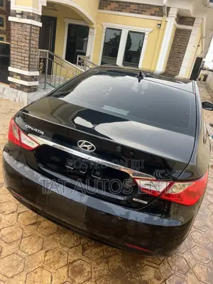 Hyundai Sonata GLS Sedan FWD (2.4L 4cyl 6A) 2012 Black