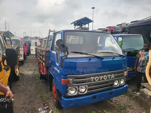 Toyota Dyna 400