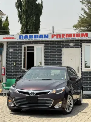 Toyota Avalon XLE 4dr Sedan (3.5L 6cyl 6A) 2014 Maroon