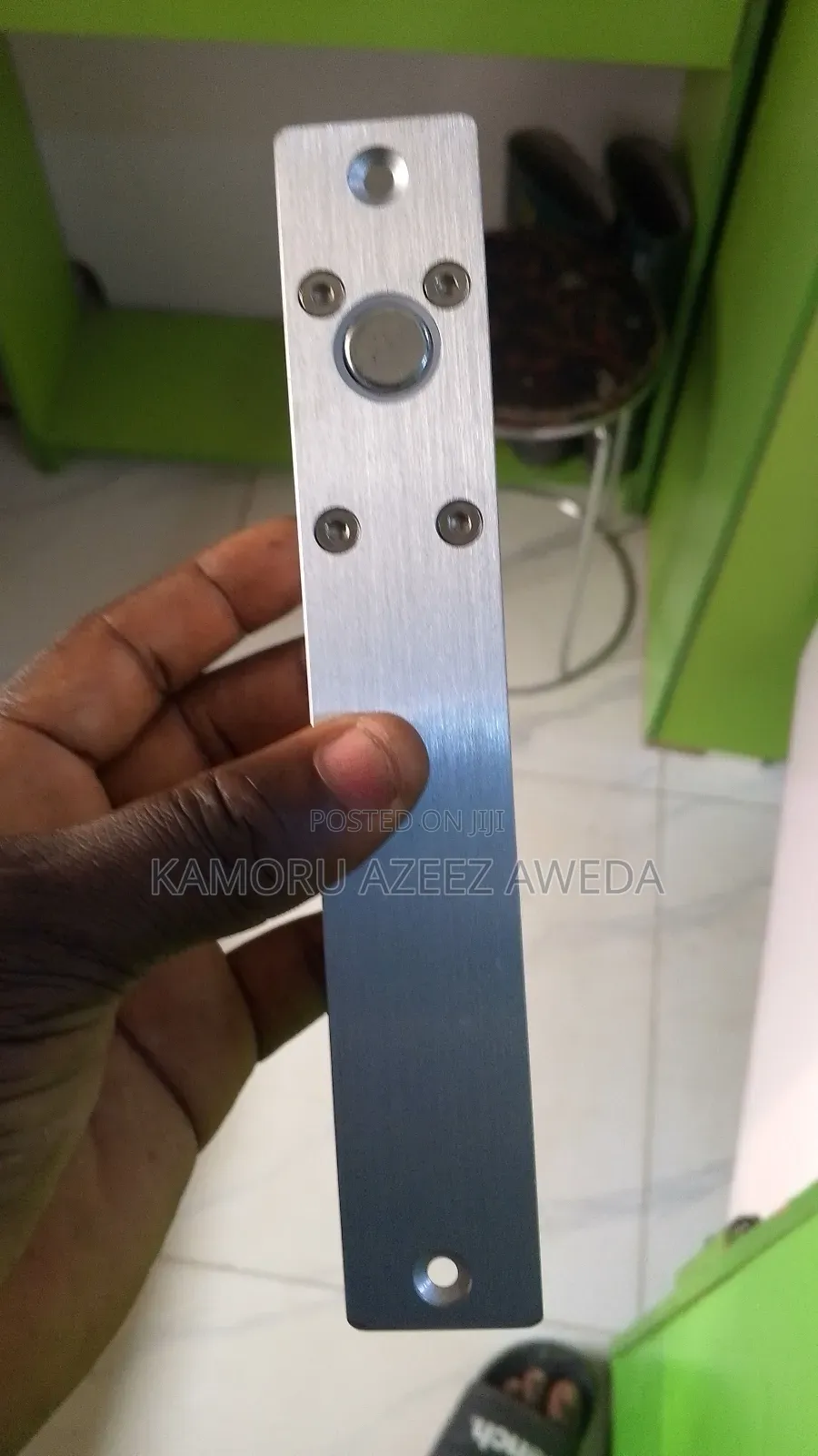 Magnetic Lock for Accessories Control