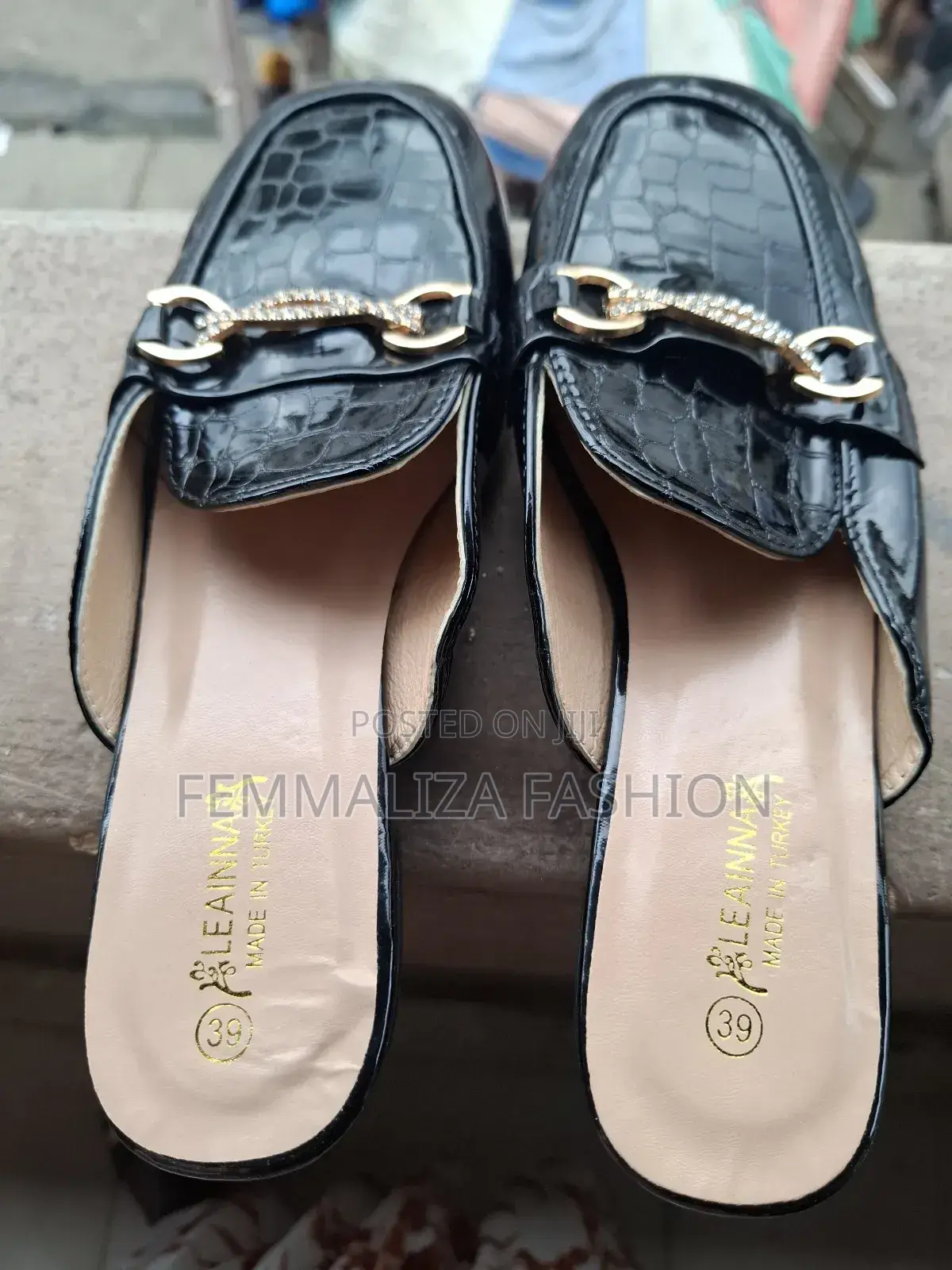 Ladies Leather Halfshoe