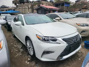Lexus ES 350 FWD 2014 White