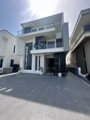 5bdrm Duplex in Ikota for sale