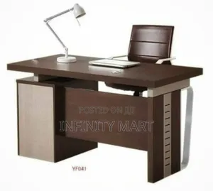 Ultramodern Office Table