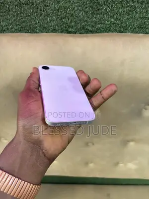Apple iPhone 16e 128 GB White