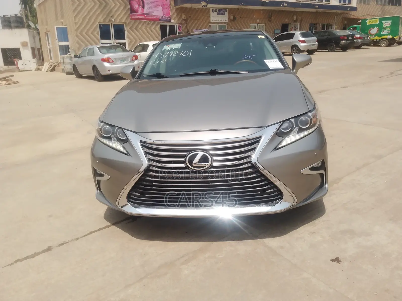 Lexus ES 2016 Gray