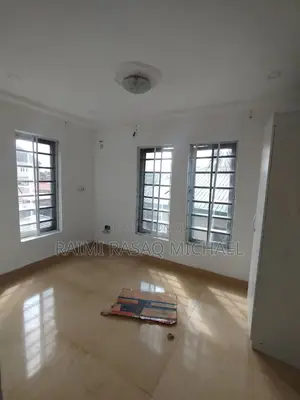 Furnished Mini Flat in School Gate, Lakowe for rent