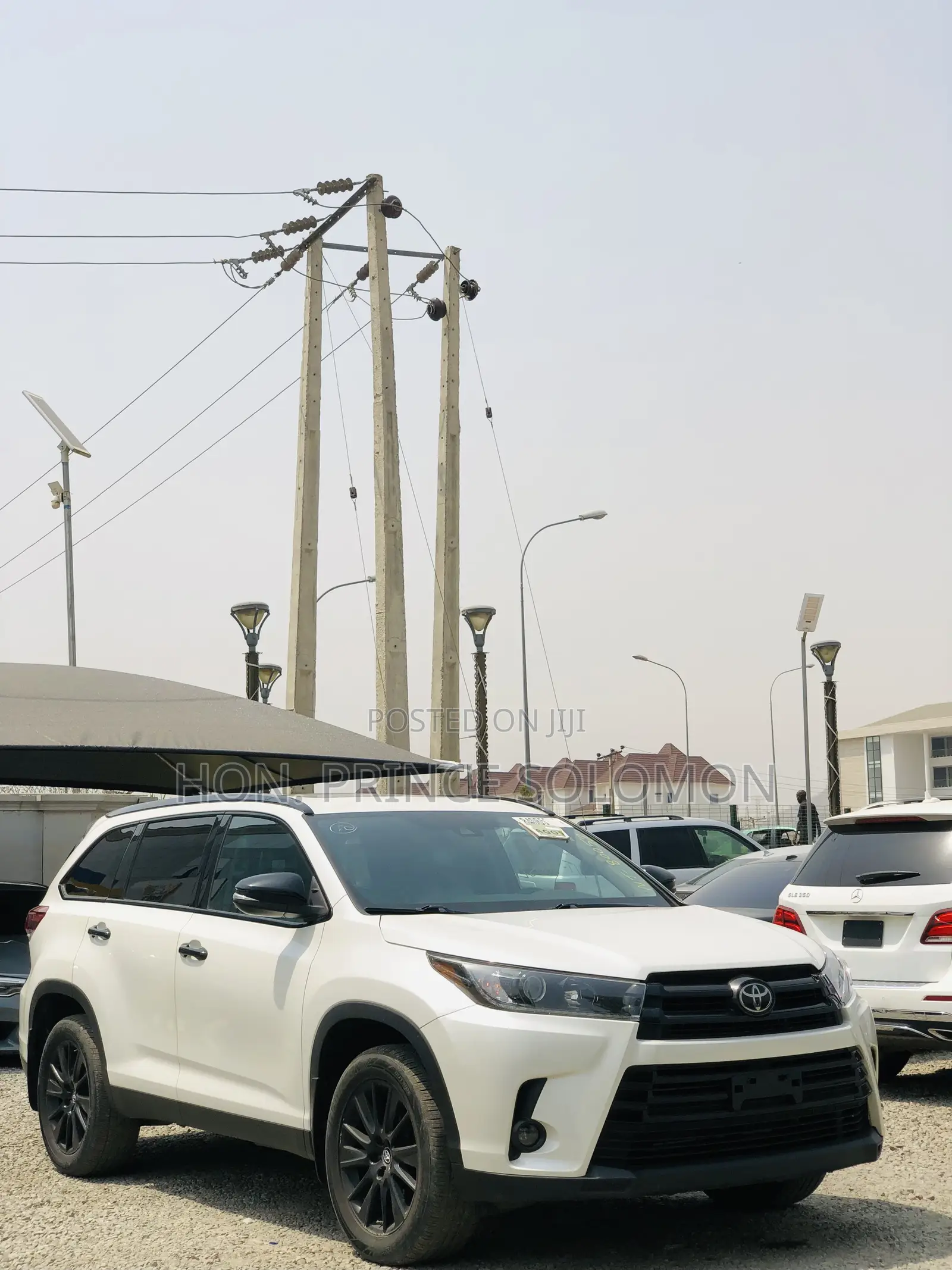 Toyota Highlander SE 2019 Off white
