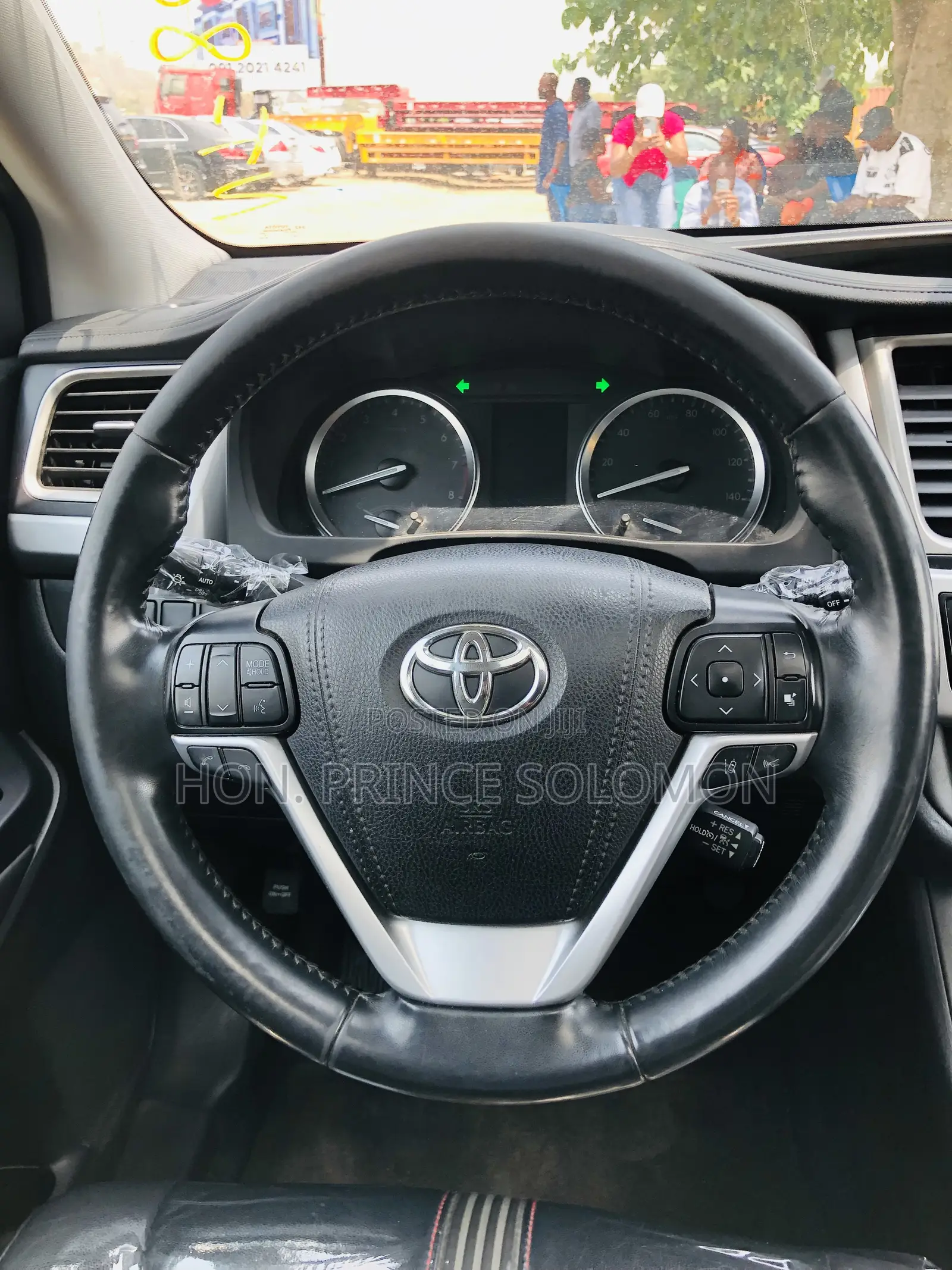 Toyota Highlander SE 2019 Off white