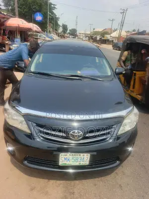 Toyota Corolla 2012 Black
